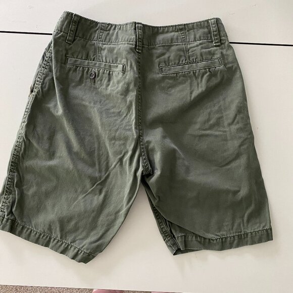 Old Navy Men's Flat Front Shorts, size 30 - Picture 2 of 2